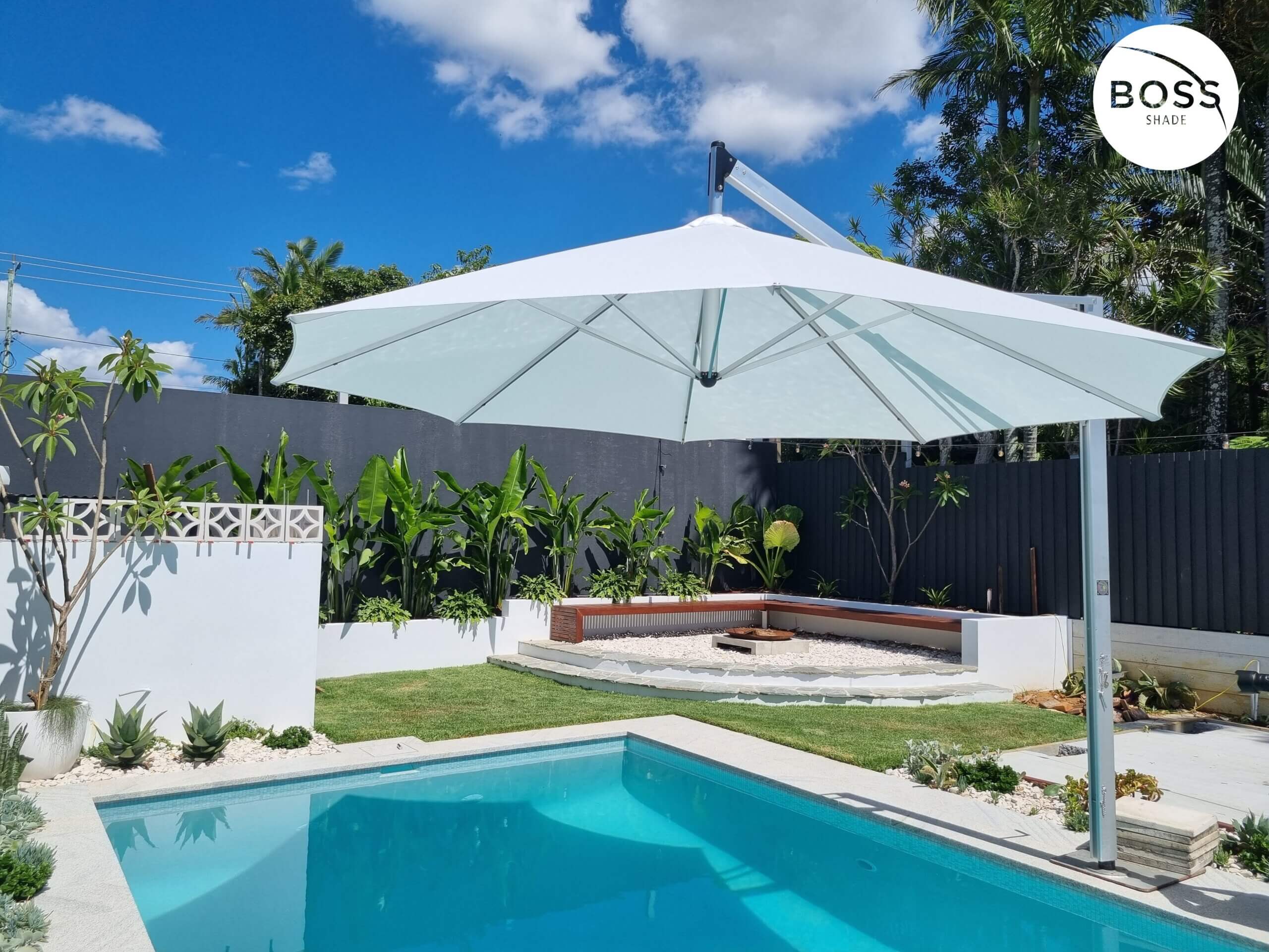 outdoor shade cantilever umbrella