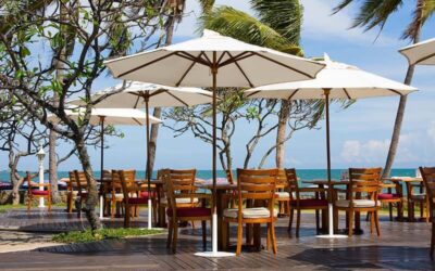 How Center Post Outdoor Umbrellas Provide Sun Shade for Beach Without Blocking the Scenery