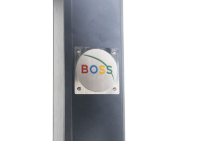 centre post umbrella black frame with boss shade logo